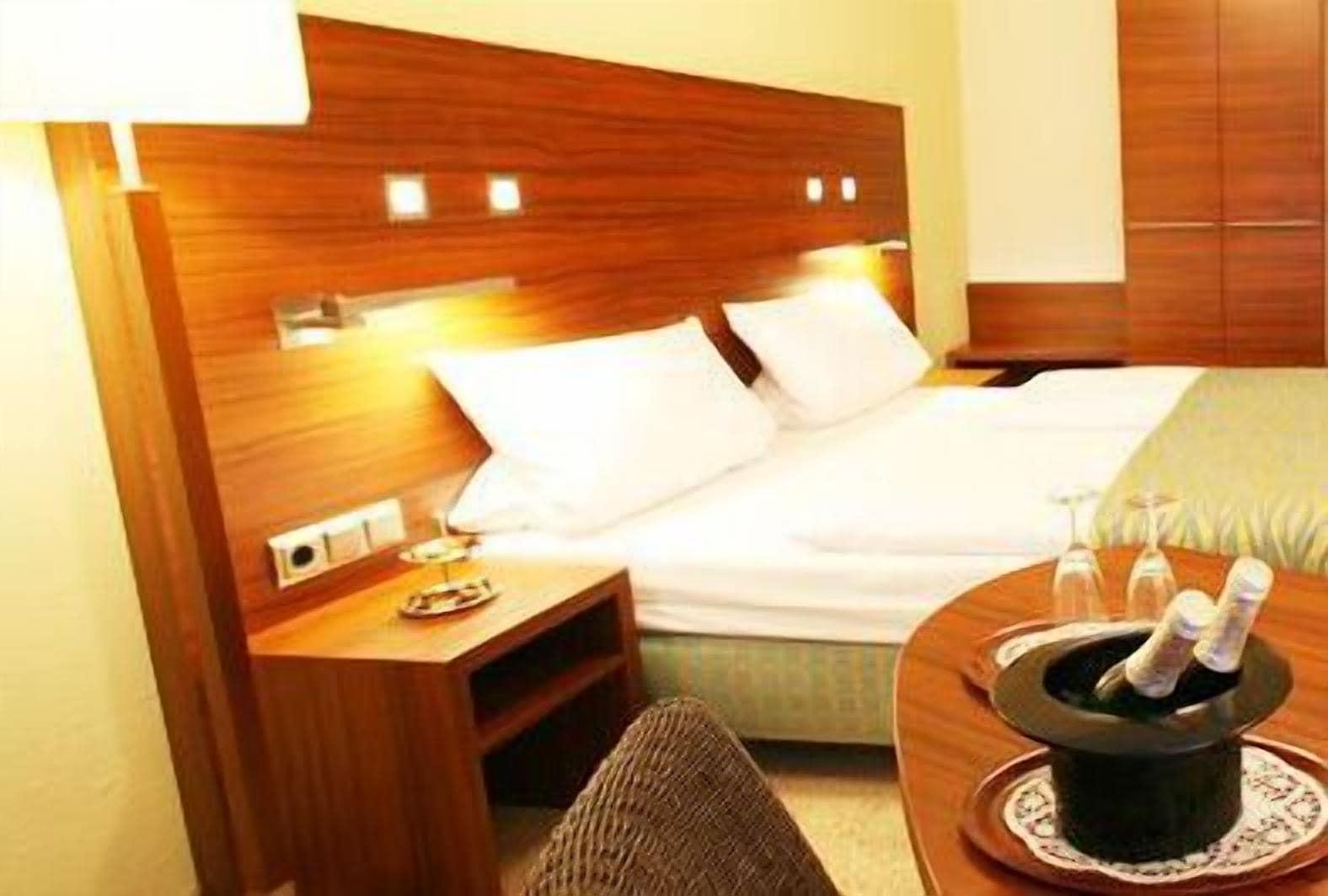 Hotel Wallis München Eksteriør billede